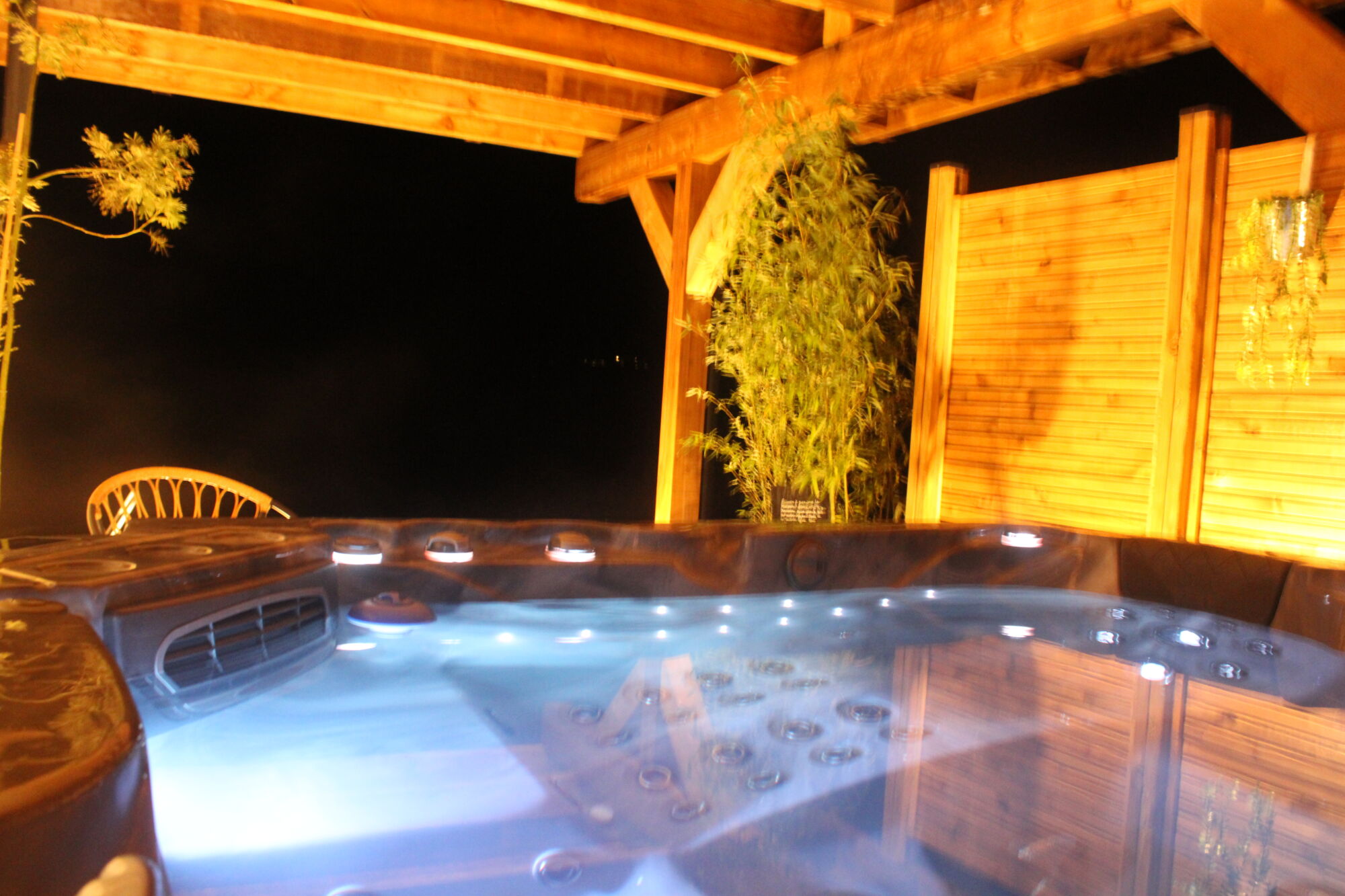 CHALET DE LOSERAIE SPA | Chalet de l'Oseraie Marchés de Noël Alsace Vosges : Baccarat 4