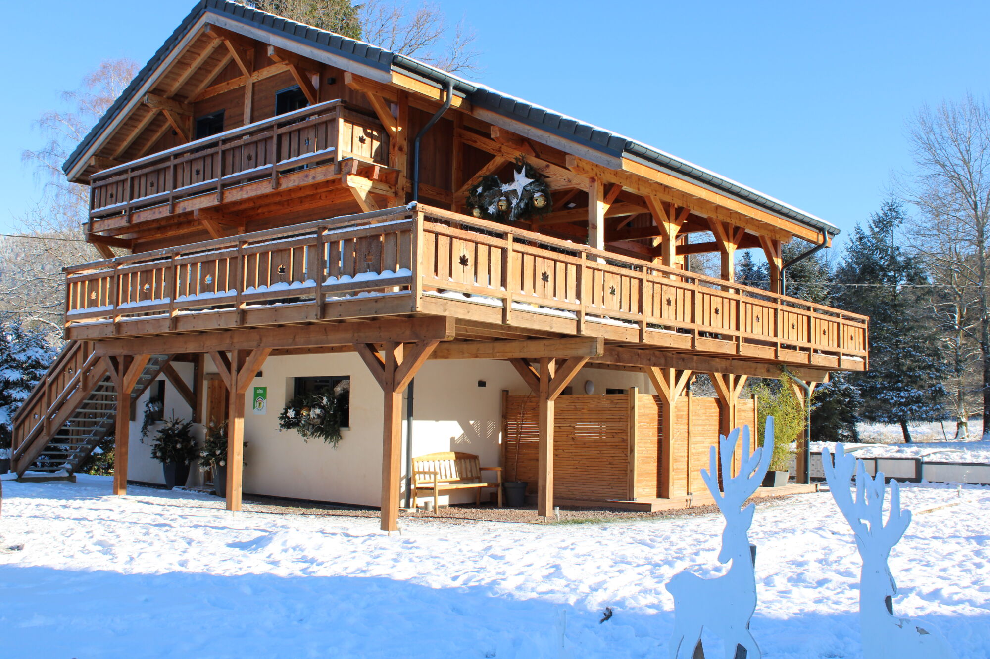 CHALET DE LOSERAIE AVEC NEIGE | Chalet de l'Oseraie Marchés de Noël Alsace Vosges : Ribeauville 1